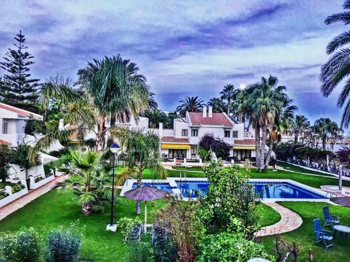 Beachfront Oasis In Costa Del Sol. Caleta De Velez Exterior foto