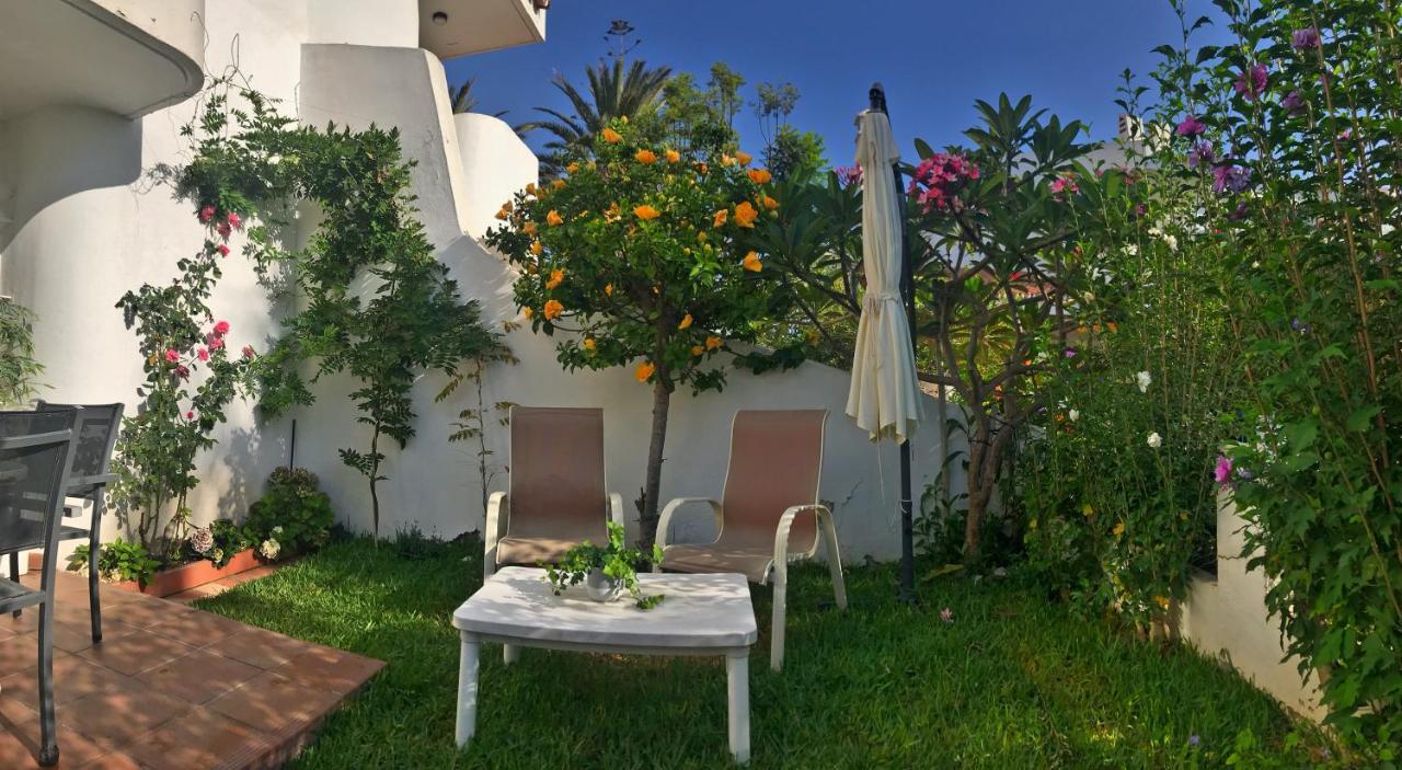Beachfront Oasis In Costa Del Sol. Caleta De Velez Exterior foto
